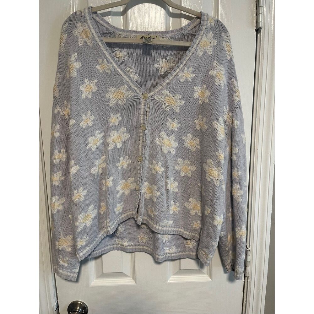 Vintage cottage core floral Eddie Bauer cardigan/sweater L